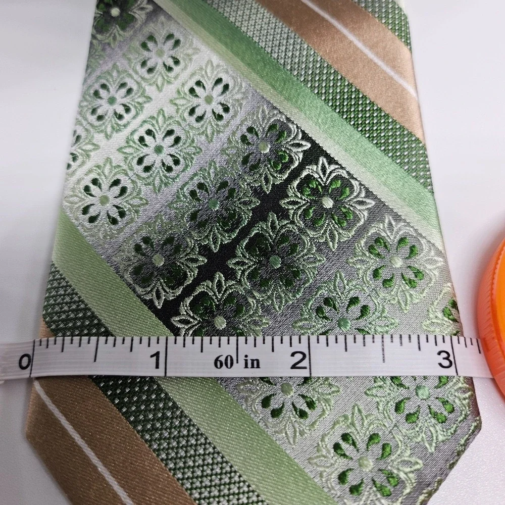 Vintage Necktie Green Bronze 100% Silk Striped Floral Medallion Textured 3x58